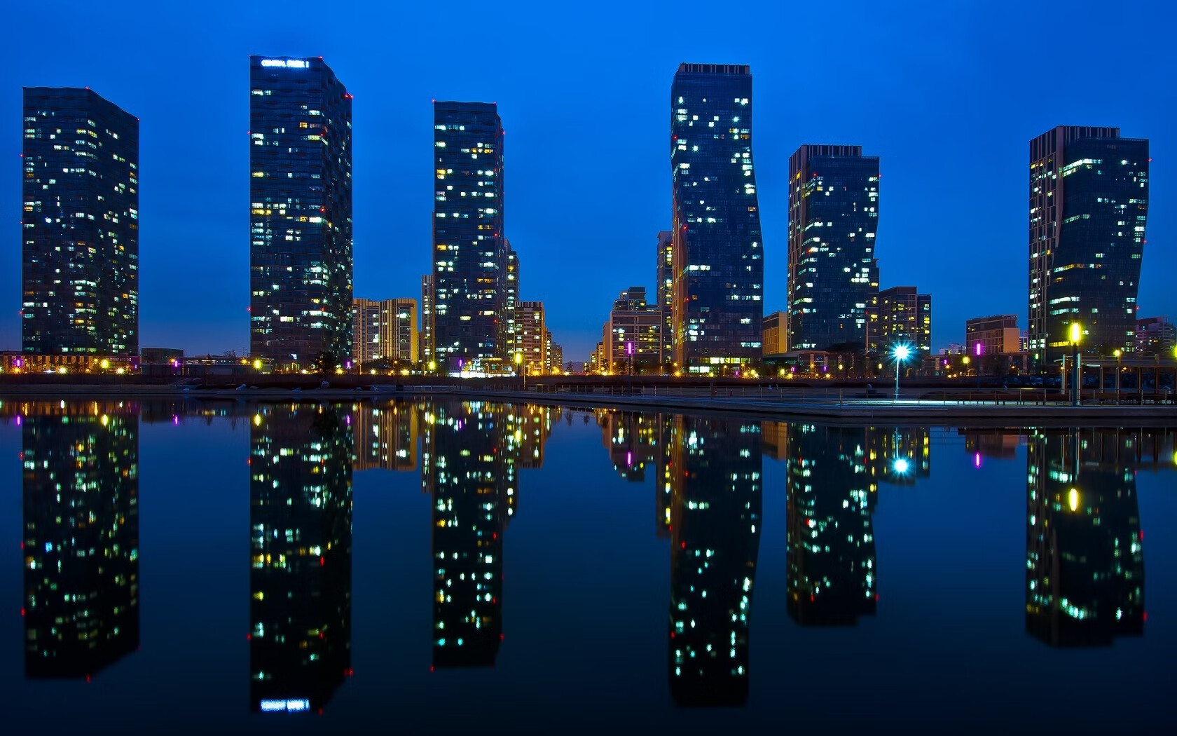 爱游戏体育在线app-全国青少年羽毛球冠军赛，未来羽坛新星崭露头角，2021全国青少年羽毛球