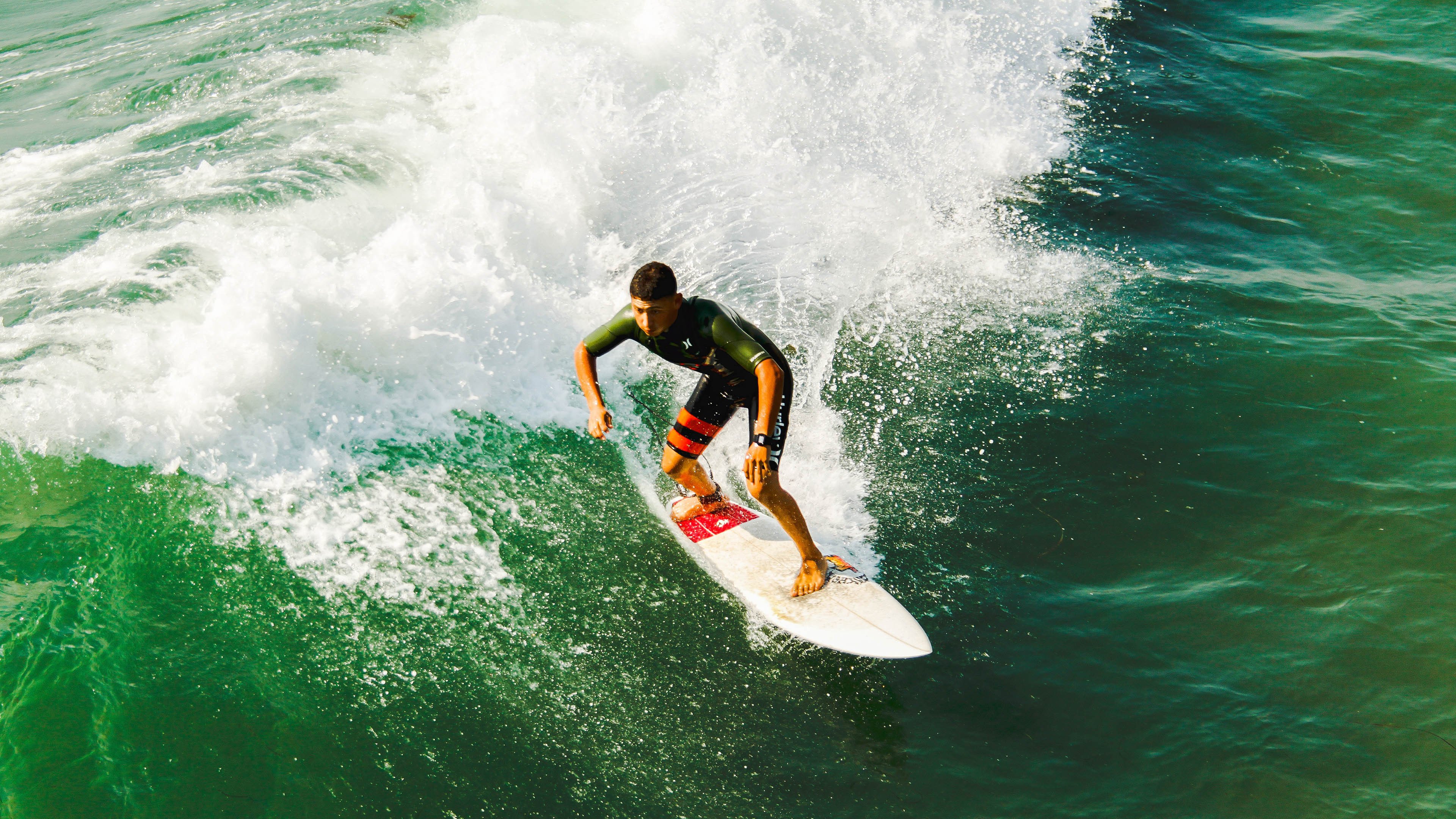 英超对决：最后一分钟的天外飞仙，英超经典对决
